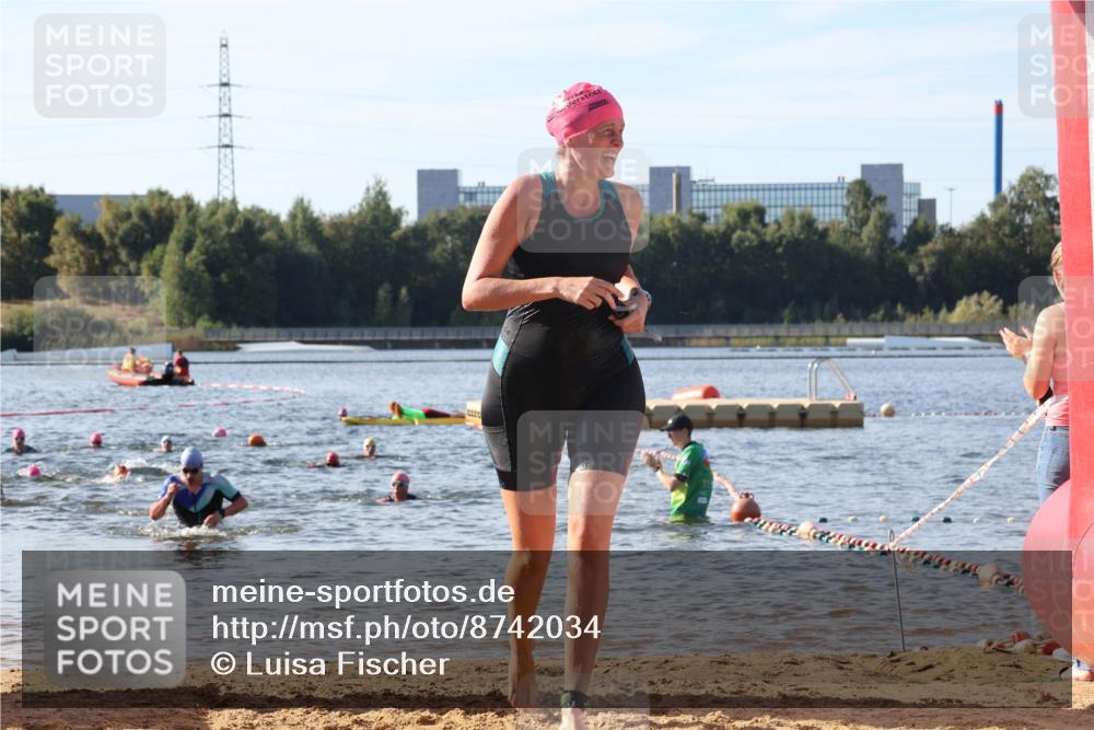 07.09.2025 - 19. Norderstedt Triathlon Luisa Fischer http://msf.ph/oto/8742034 07.09.2025 10:05:25 Schwimmen 1110, 1141, 1151 meine-sportfotos.de