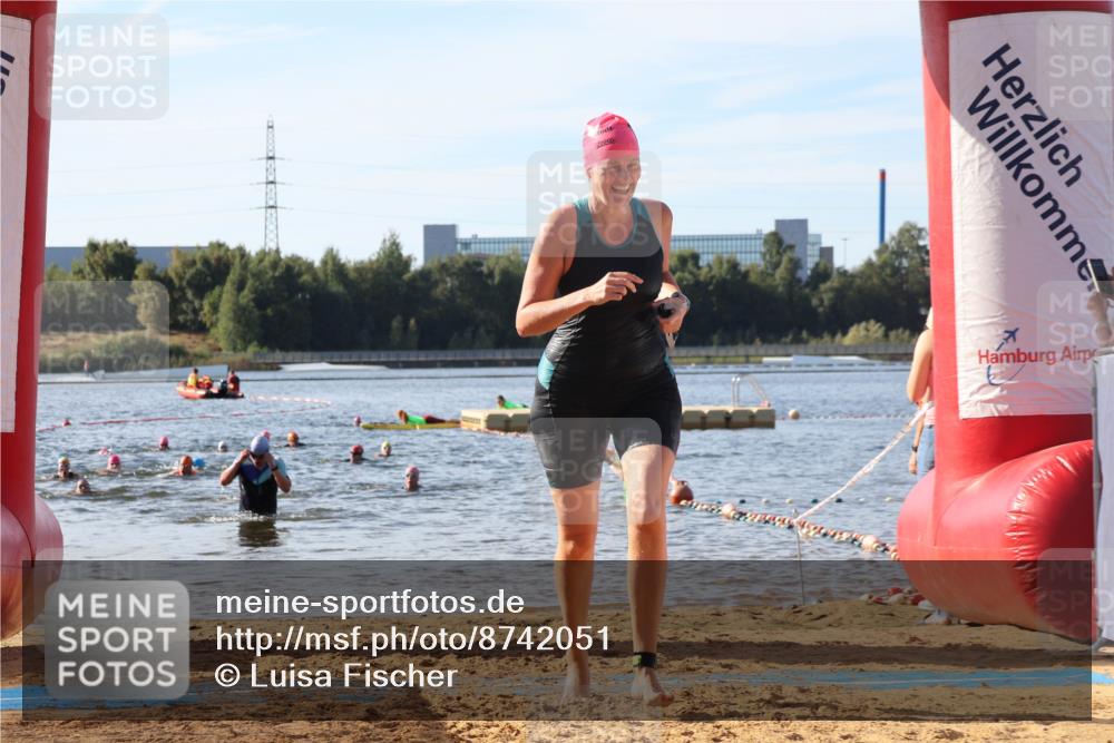 07.09.2025 - 19. Norderstedt Triathlon Luisa Fischer http://msf.ph/oto/8742051 07.09.2025 10:05:26 Schwimmen 1110, 1141, 1151 meine-sportfotos.de