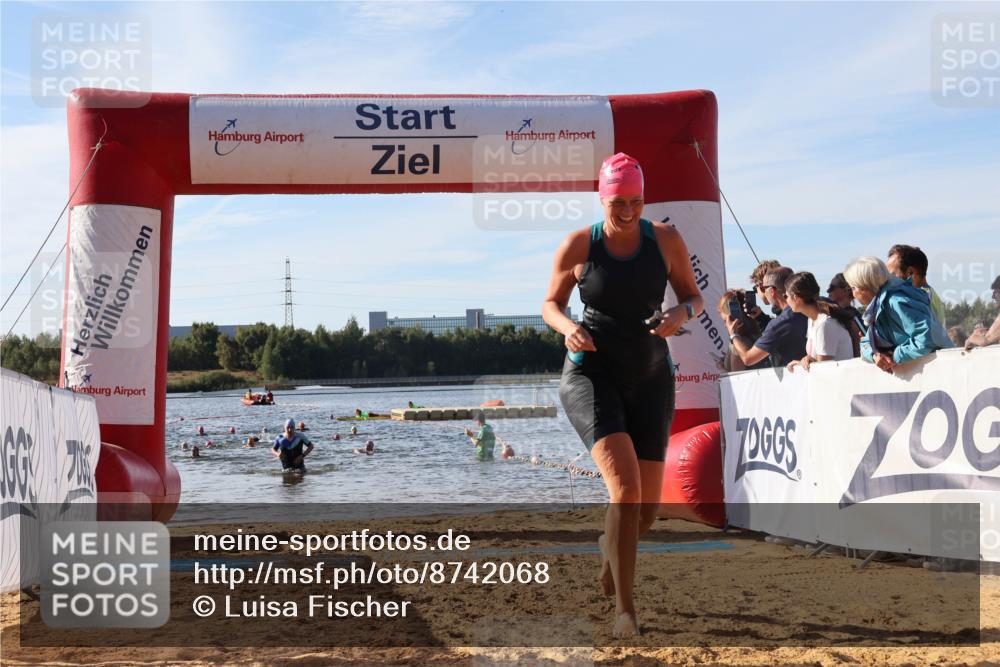 07.09.2025 - 19. Norderstedt Triathlon Luisa Fischer http://msf.ph/oto/8742068 07.09.2025 10:05:27 Schwimmen 1110, 1141, 1151 meine-sportfotos.de