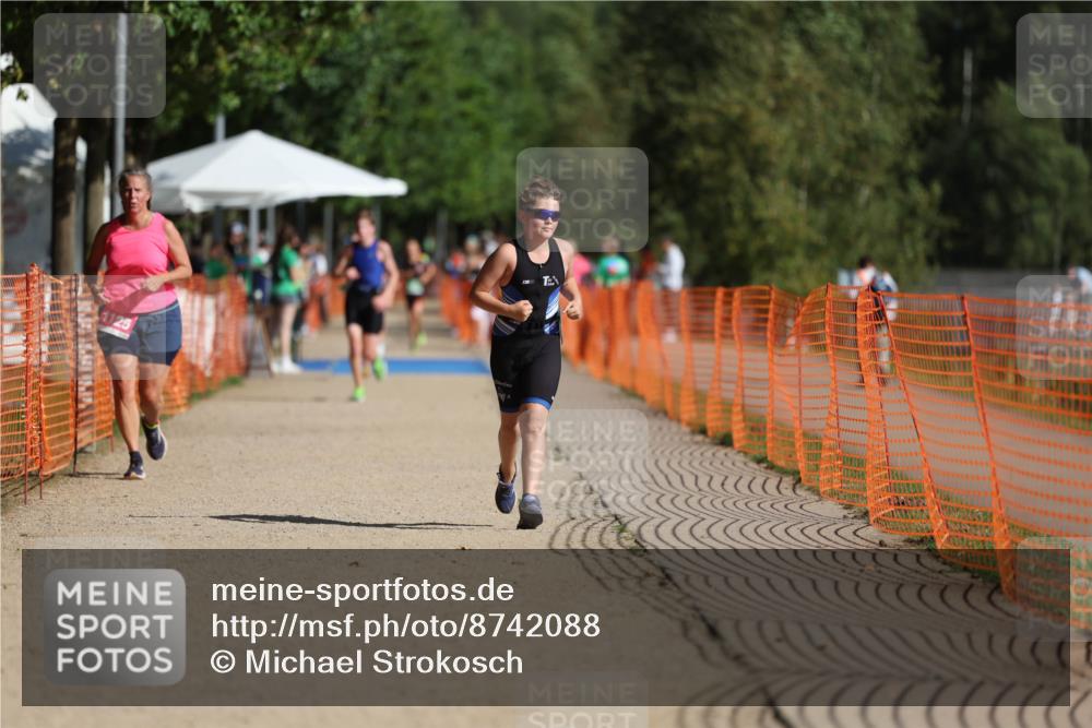 07.09.2025 - 19. Norderstedt Triathlon Michael Strokosch http://msf.ph/oto/8742088 07.09.2025 10:56:59 Laufen 122 meine-sportfotos.de