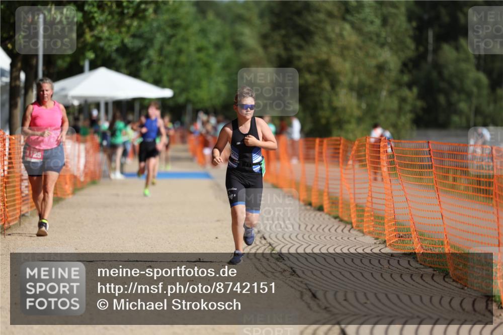 07.09.2025 - 19. Norderstedt Triathlon Michael Strokosch http://msf.ph/oto/8742151 07.09.2025 10:57:00 Laufen 122 meine-sportfotos.de