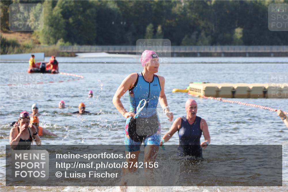 07.09.2025 - 19. Norderstedt Triathlon Luisa Fischer http://msf.ph/oto/8742156 07.09.2025 10:05:39 Schwimmen 1119, 1127 meine-sportfotos.de