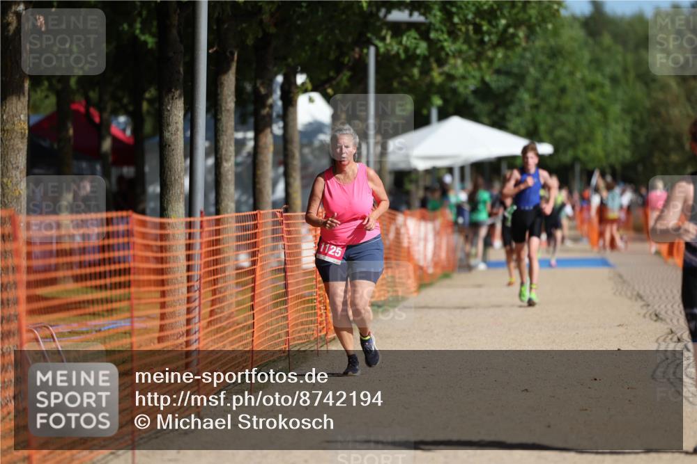 07.09.2025 - 19. Norderstedt Triathlon Michael Strokosch http://msf.ph/oto/8742194 07.09.2025 10:57:02 Laufen 122, 1125 meine-sportfotos.de