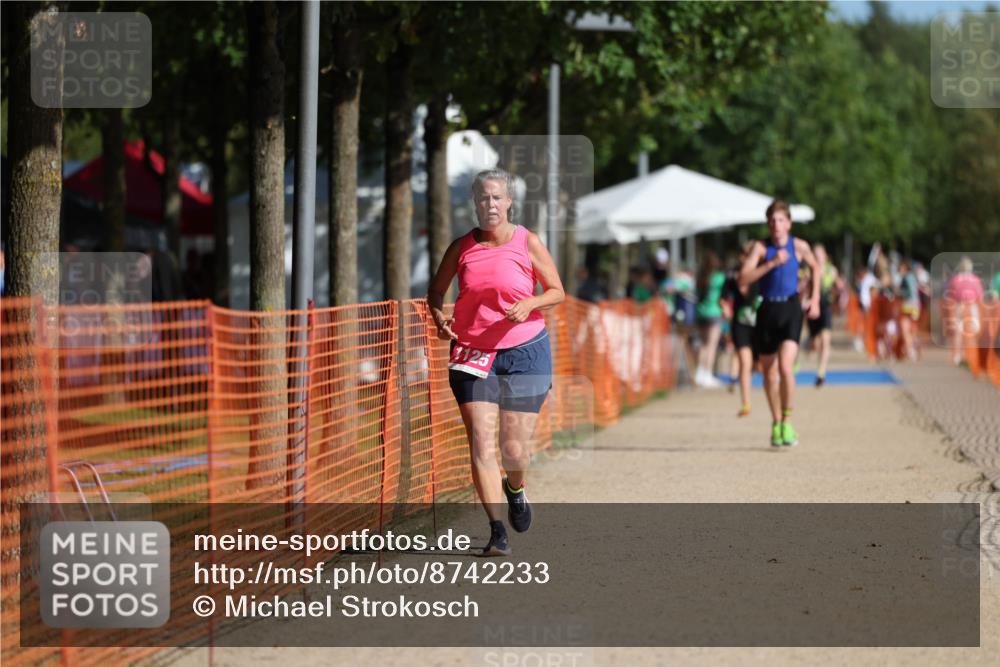 07.09.2025 - 19. Norderstedt Triathlon Michael Strokosch http://msf.ph/oto/8742233 07.09.2025 10:57:03 Laufen 122, 1125 meine-sportfotos.de