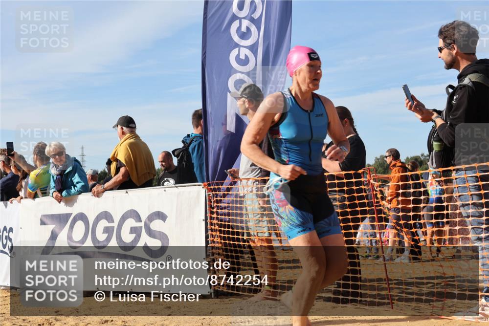 07.09.2025 - 19. Norderstedt Triathlon Luisa Fischer http://msf.ph/oto/8742254 07.09.2025 10:05:46 Schwimmen 1111, 1119, 1127, 1131, 1144 meine-sportfotos.de