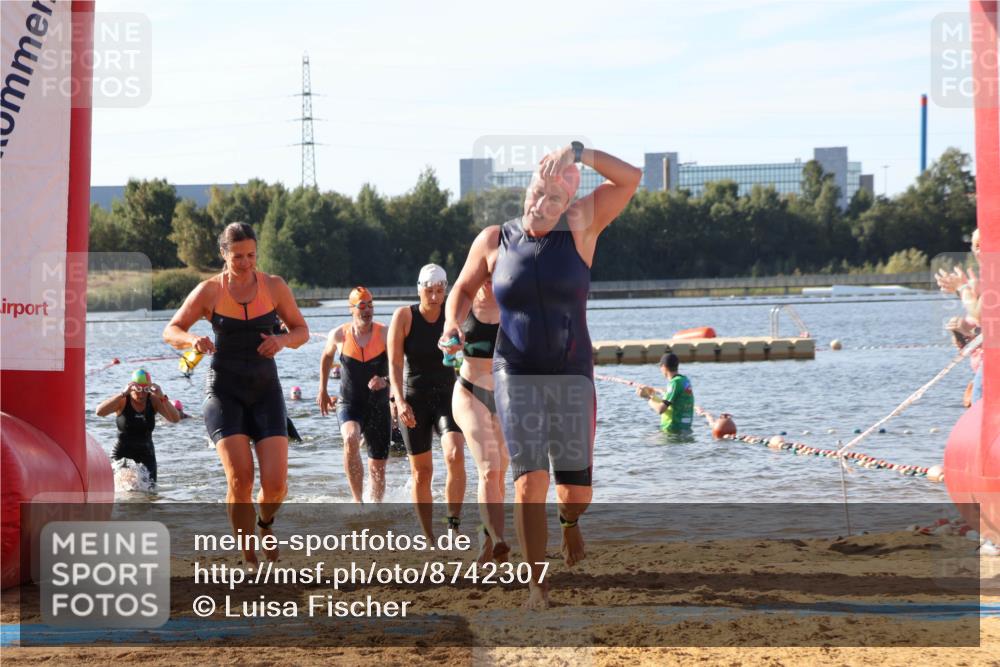07.09.2025 - 19. Norderstedt Triathlon Luisa Fischer http://msf.ph/oto/8742307 07.09.2025 10:05:50 Schwimmen 1111, 1114, 1119, 1126, 1131, 1132, 1144 meine-sportfotos.de