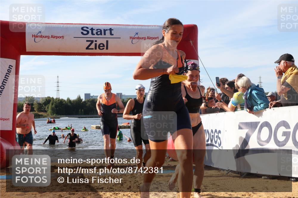 07.09.2025 - 19. Norderstedt Triathlon Luisa Fischer http://msf.ph/oto/8742381 07.09.2025 10:05:54 Schwimmen 1111, 1114, 1119, 1126, 1131, 1132, 1135, 1144, 1146 meine-sportfotos.de