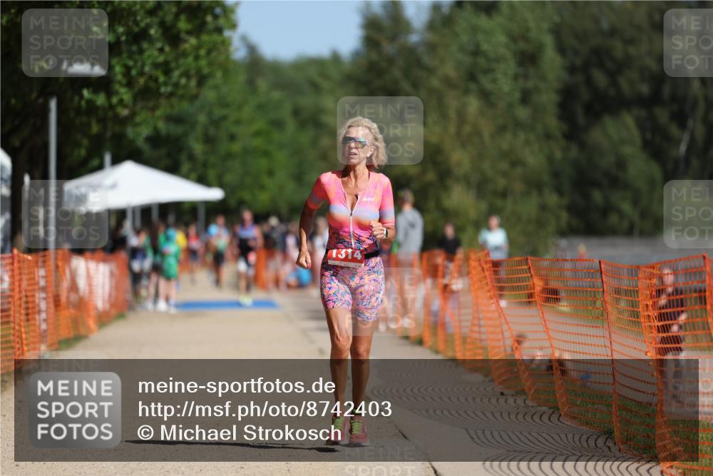07.09.2025 - 19. Norderstedt Triathlon Michael Strokosch http://msf.ph/oto/8742403 07.09.2025 11:54:59 Laufen 1314 meine-sportfotos.de