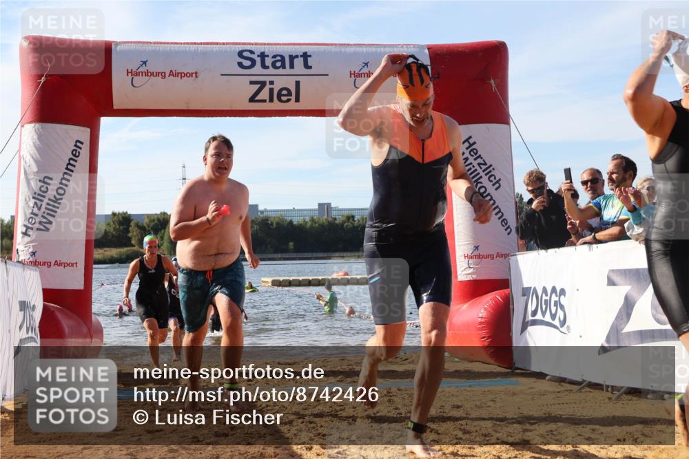 07.09.2025 - 19. Norderstedt Triathlon Luisa Fischer http://msf.ph/oto/8742426 07.09.2025 10:05:56 Schwimmen 1111, 1114, 1126, 1131, 1132, 1135, 1144, 1146 meine-sportfotos.de