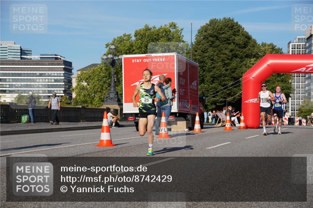 07.09.2025 - BARMER Alsterlauf Yannick Fuchs http://msf.ph/oto/8742429 07.09.2025 09:28:32 Laufen 25, 5390, 8012 meine-sportfotos.de
