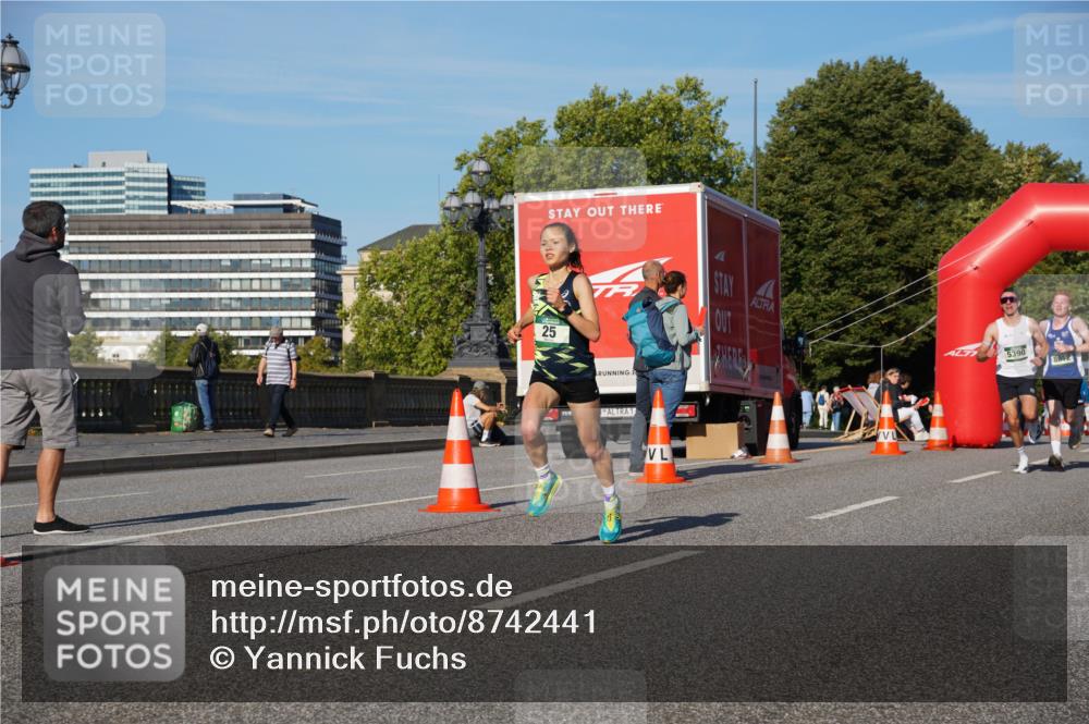 07.09.2025 - BARMER Alsterlauf Yannick Fuchs http://msf.ph/oto/8742441 07.09.2025 09:28:32 Laufen 25, 1, 5390, 8012 meine-sportfotos.de
