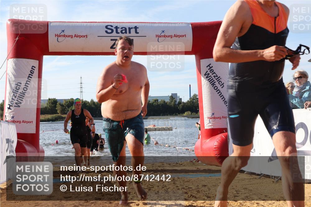07.09.2025 - 19. Norderstedt Triathlon Luisa Fischer http://msf.ph/oto/8742442 07.09.2025 10:05:56 Schwimmen 1111, 1114, 1126, 1131, 1132, 1135, 1144, 1146 meine-sportfotos.de
