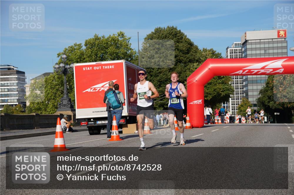 07.09.2025 - BARMER Alsterlauf Yannick Fuchs http://msf.ph/oto/8742528 07.09.2025 09:28:34 Laufen 539, 8012 meine-sportfotos.de