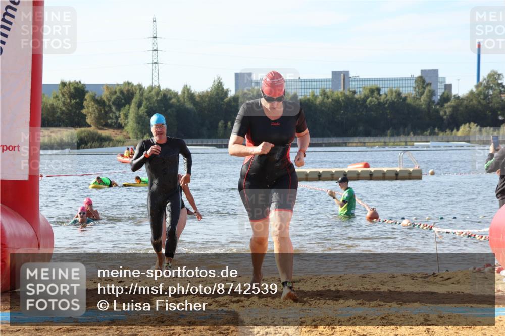 07.09.2025 - 19. Norderstedt Triathlon Luisa Fischer http://msf.ph/oto/8742539 07.09.2025 10:06:03 Schwimmen 1112, 1114, 1126, 1131, 1132, 1135, 1137, 1140, 1144, 1146 meine-sportfotos.de