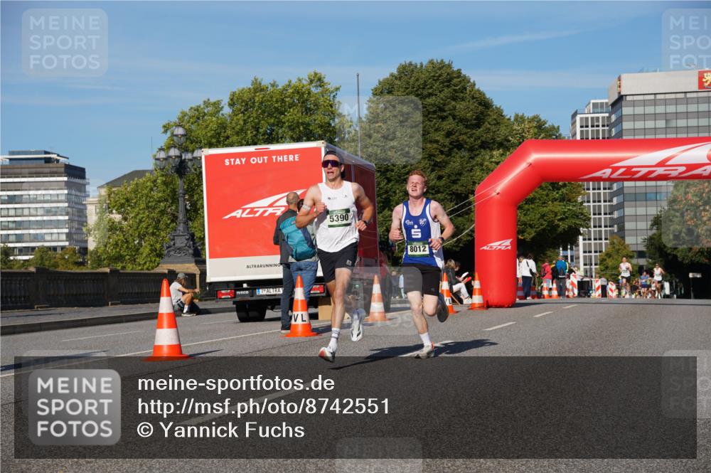 07.09.2025 - BARMER Alsterlauf Yannick Fuchs http://msf.ph/oto/8742551 07.09.2025 09:28:34 Laufen 5390, 8012 meine-sportfotos.de