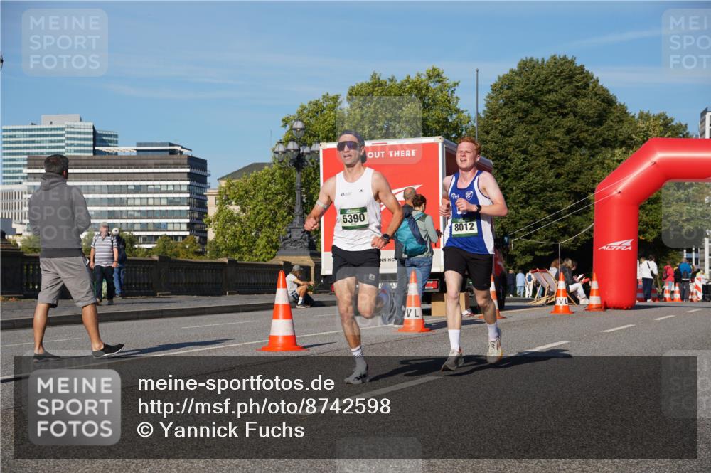 07.09.2025 - BARMER Alsterlauf Yannick Fuchs http://msf.ph/oto/8742598 07.09.2025 09:28:35 Laufen 5390, 8012 meine-sportfotos.de