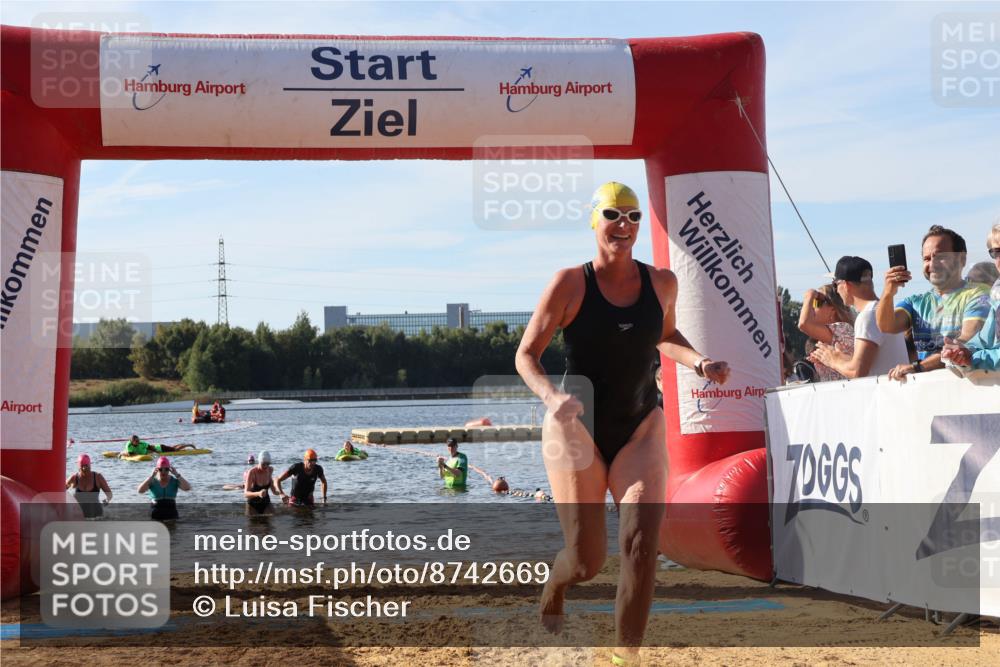 07.09.2025 - 19. Norderstedt Triathlon Luisa Fischer http://msf.ph/oto/8742669 07.09.2025 10:06:09 Schwimmen 1112, 1135, 1137, 1140, 1146 meine-sportfotos.de