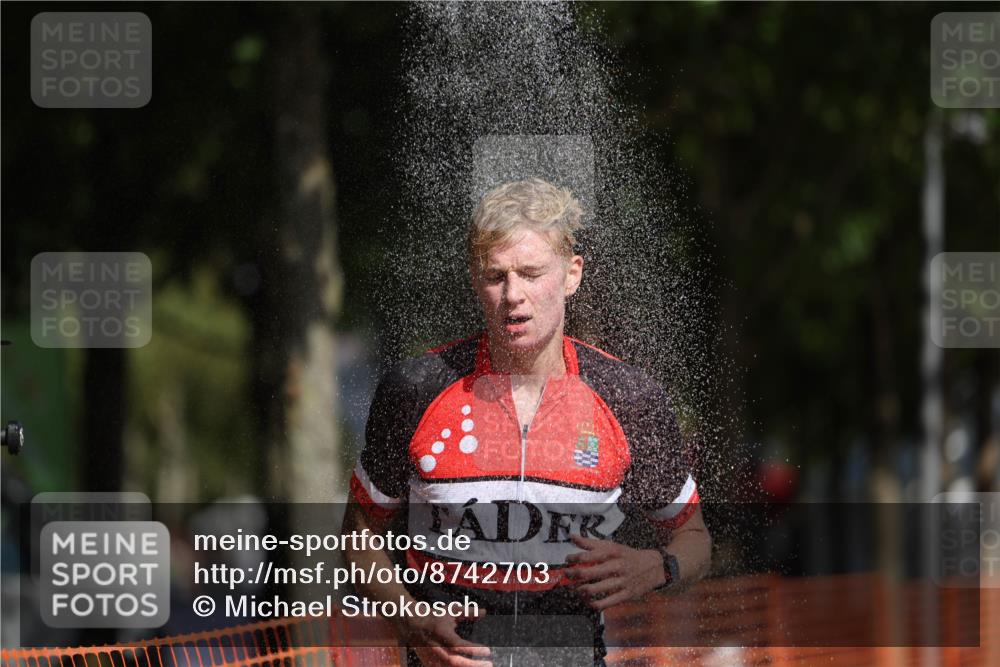 07.09.2025 - 19. Norderstedt Triathlon Michael Strokosch http://msf.ph/oto/8742703 07.09.2025 11:55:26 Laufen 228, 710, 734, 746, 1164, 1173, 1202 meine-sportfotos.de