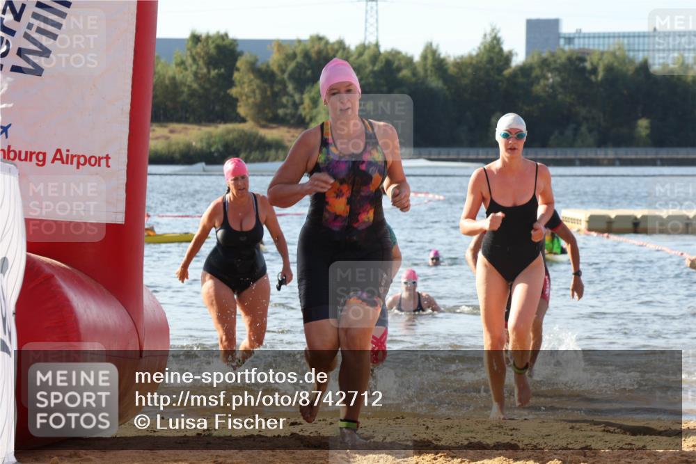 07.09.2025 - 19. Norderstedt Triathlon Luisa Fischer http://msf.ph/oto/8742712 07.09.2025 10:06:15 Schwimmen 1112, 1115, 1125, 1137, 1140, 1143, 1148, 1150 meine-sportfotos.de