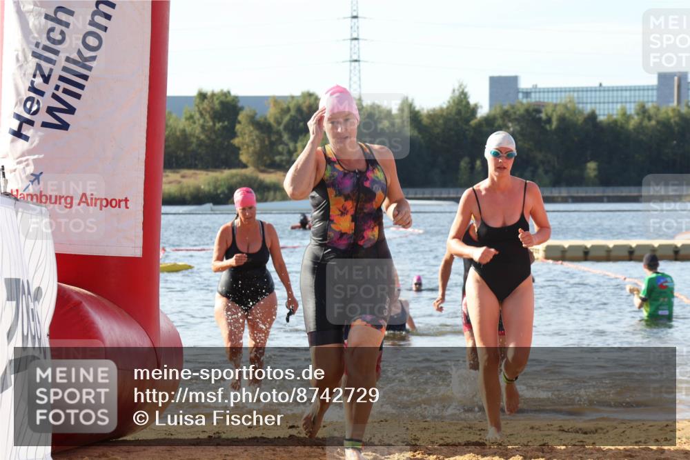 07.09.2025 - 19. Norderstedt Triathlon Luisa Fischer http://msf.ph/oto/8742729 07.09.2025 10:06:15 Schwimmen 1112, 1115, 1125, 1137, 1140, 1143, 1148, 1150 meine-sportfotos.de