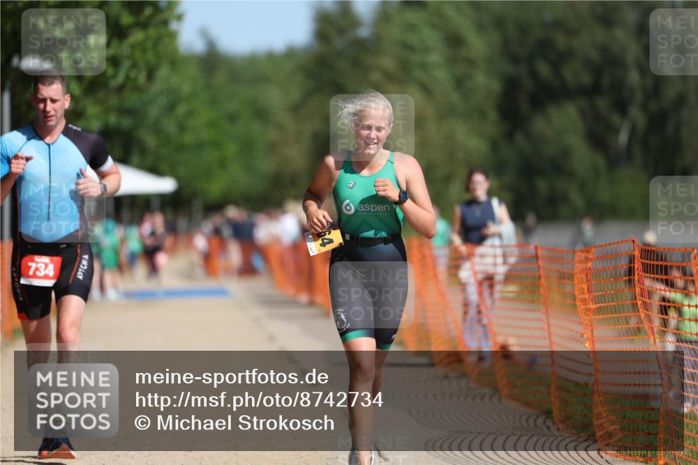 07.09.2025 - 19. Norderstedt Triathlon Michael Strokosch http://msf.ph/oto/8742734 07.09.2025 11:55:29 Laufen 228, 710, 734, 1164, 1173, 1202 meine-sportfotos.de