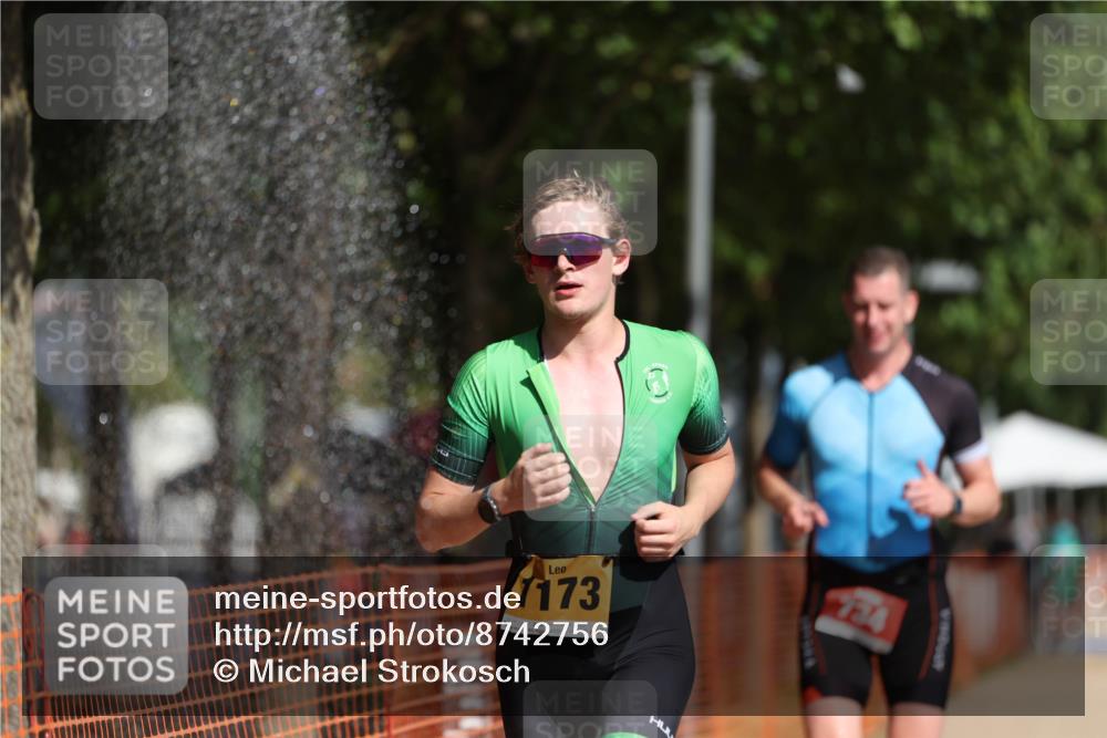 07.09.2025 - 19. Norderstedt Triathlon Michael Strokosch http://msf.ph/oto/8742756 07.09.2025 11:55:29 Laufen 228, 710, 734, 1164, 1173, 1202 meine-sportfotos.de