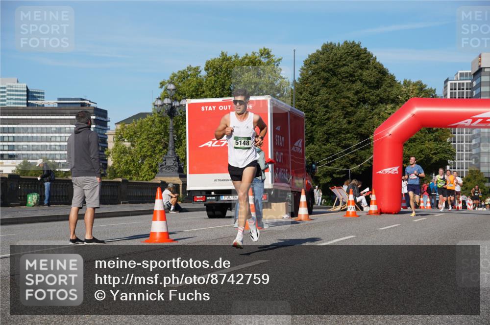 07.09.2025 - BARMER Alsterlauf Yannick Fuchs http://msf.ph/oto/8742759 07.09.2025 09:28:49 Laufen 5148 meine-sportfotos.de