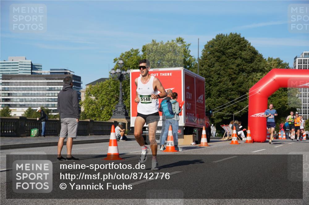 07.09.2025 - BARMER Alsterlauf Yannick Fuchs http://msf.ph/oto/8742776 07.09.2025 09:28:49 Laufen 5148 meine-sportfotos.de