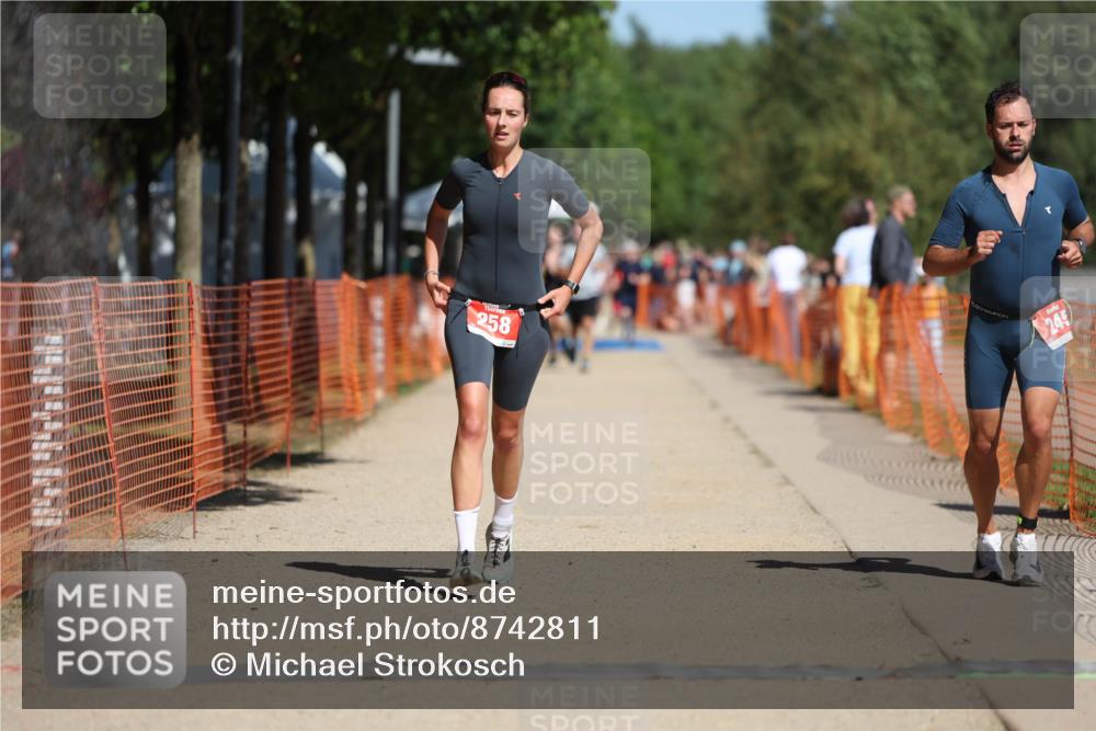 07.09.2025 - 19. Norderstedt Triathlon Michael Strokosch http://msf.ph/oto/8742811 07.09.2025 12:33:02 Laufen 245, 258, 728 meine-sportfotos.de