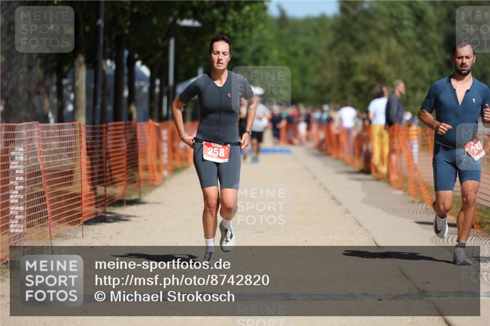 07.09.2025 - 19. Norderstedt Triathlon Michael Strokosch http://msf.ph/oto/8742820 07.09.2025 12:33:02 Laufen 245, 258, 728 meine-sportfotos.de