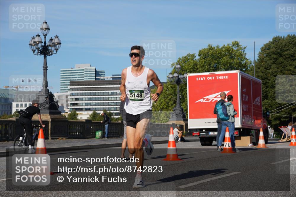07.09.2025 - BARMER Alsterlauf Yannick Fuchs http://msf.ph/oto/8742823 07.09.2025 09:28:49 Laufen 5148 meine-sportfotos.de