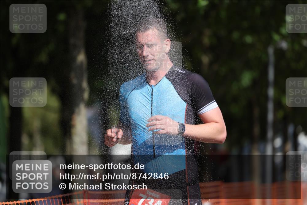07.09.2025 - 19. Norderstedt Triathlon Michael Strokosch http://msf.ph/oto/8742846 07.09.2025 11:55:32 Laufen 734, 1164, 1173 meine-sportfotos.de