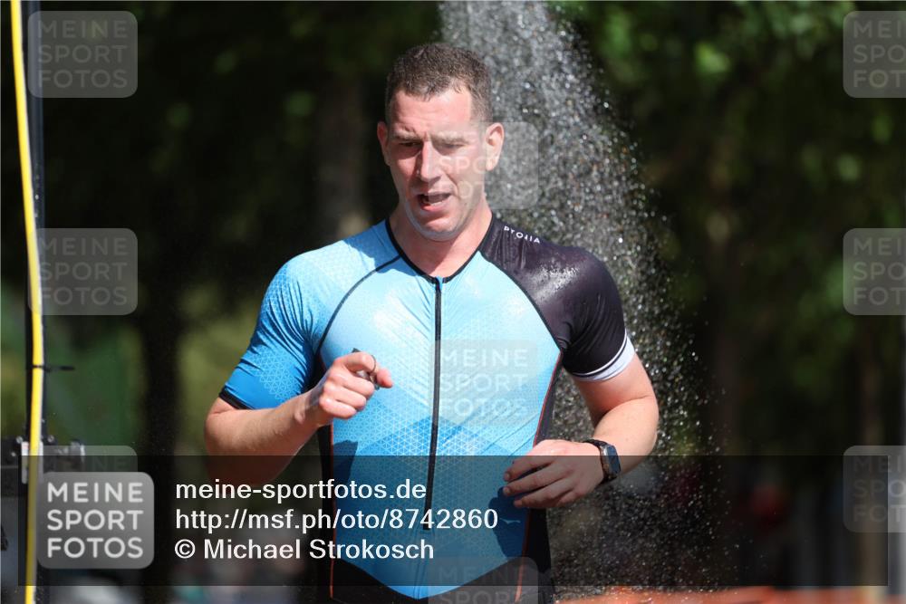 07.09.2025 - 19. Norderstedt Triathlon Michael Strokosch http://msf.ph/oto/8742860 07.09.2025 11:55:32 Laufen 734, 1164, 1173 meine-sportfotos.de