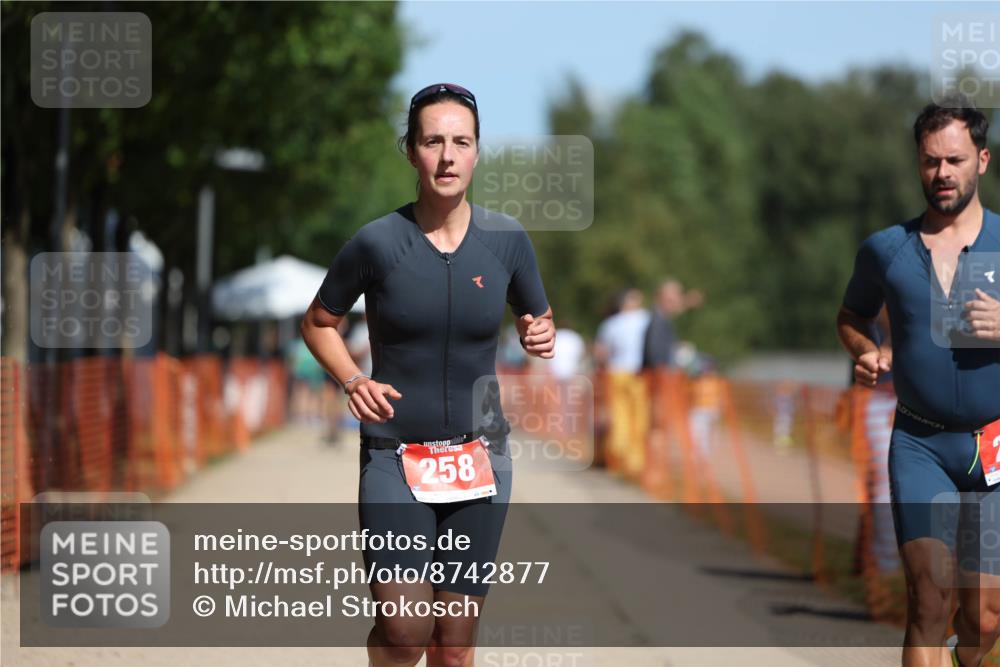07.09.2025 - 19. Norderstedt Triathlon Michael Strokosch http://msf.ph/oto/8742877 07.09.2025 12:33:04 Laufen 245, 258 meine-sportfotos.de