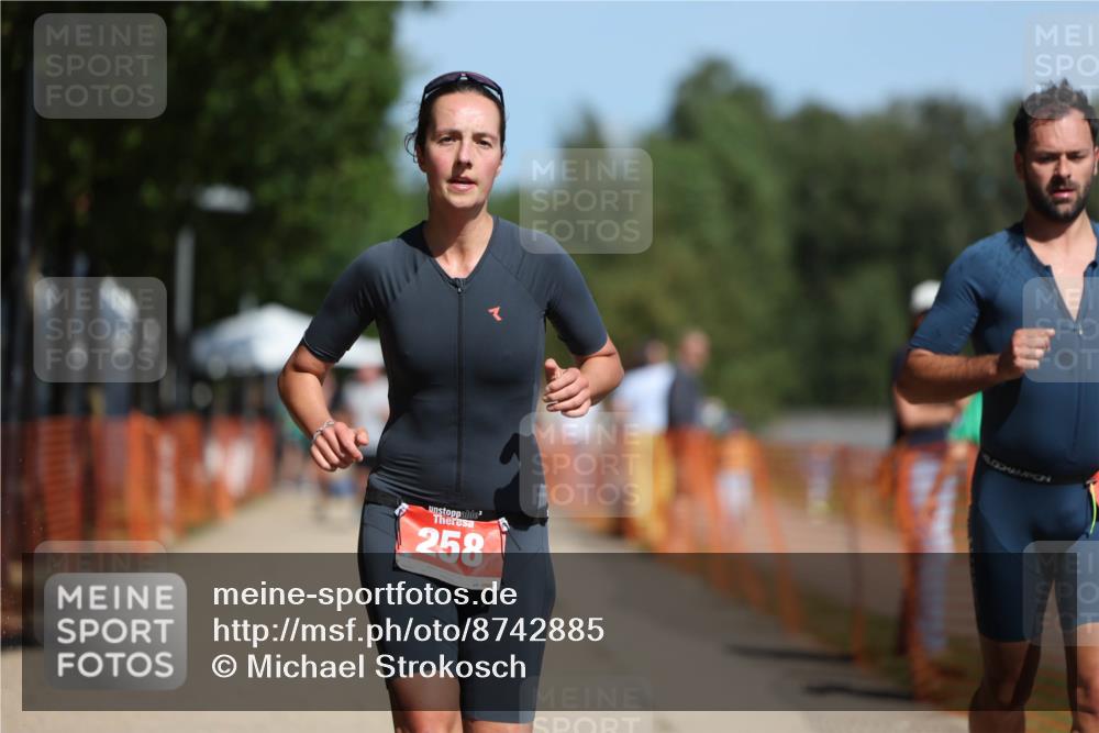 07.09.2025 - 19. Norderstedt Triathlon Michael Strokosch http://msf.ph/oto/8742885 07.09.2025 12:33:04 Laufen 245, 258 meine-sportfotos.de