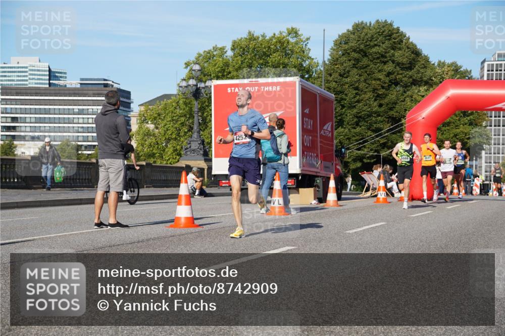 07.09.2025 - BARMER Alsterlauf Yannick Fuchs http://msf.ph/oto/8742909 07.09.2025 09:28:52 Laufen 4252, 5666, 3841 meine-sportfotos.de