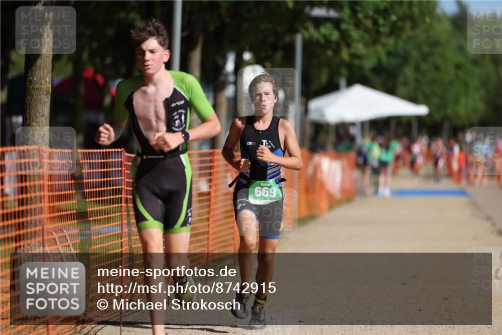 07.09.2025 - 19. Norderstedt Triathlon Michael Strokosch http://msf.ph/oto/8742915 07.09.2025 10:57:24 Laufen 655, 669 meine-sportfotos.de