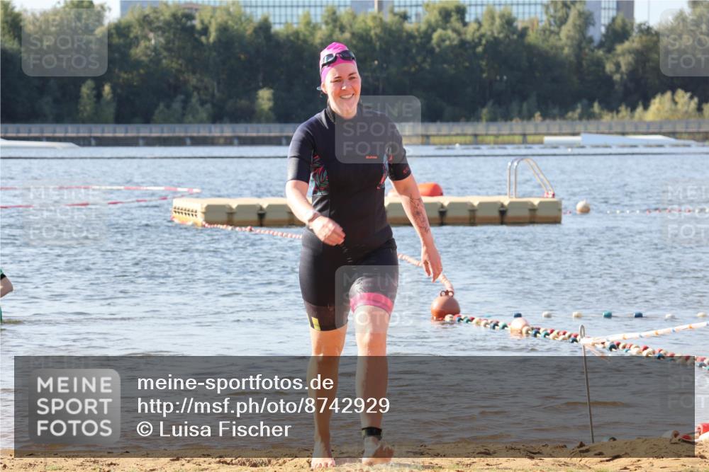 07.09.2025 - 19. Norderstedt Triathlon Luisa Fischer http://msf.ph/oto/8742929 07.09.2025 10:06:48 Schwimmen 1123 meine-sportfotos.de