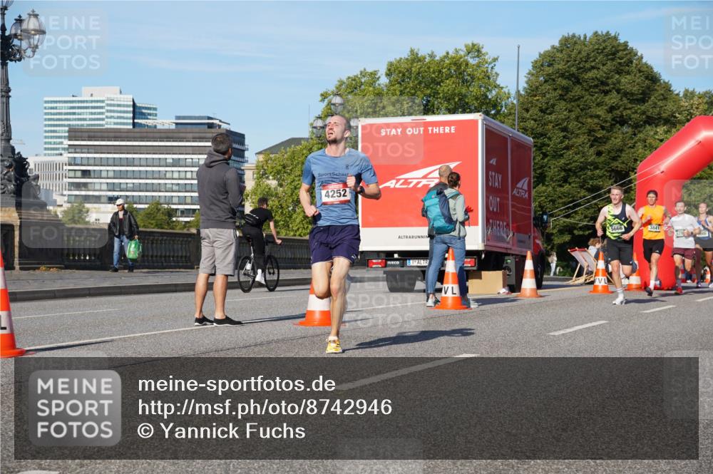 07.09.2025 - BARMER Alsterlauf Yannick Fuchs http://msf.ph/oto/8742946 07.09.2025 09:28:53 Laufen 4252, 5666, 3841, 520 meine-sportfotos.de