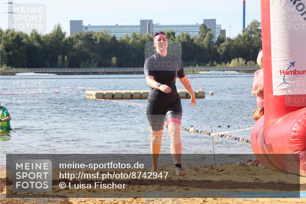 07.09.2025 - 19. Norderstedt Triathlon Luisa Fischer http://msf.ph/oto/8742947 07.09.2025 10:06:49 Schwimmen 1123 meine-sportfotos.de