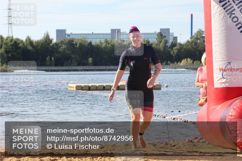 07.09.2025 - 19. Norderstedt Triathlon Luisa Fischer http://msf.ph/oto/8742956 07.09.2025 10:06:50 Schwimmen 1123 meine-sportfotos.de