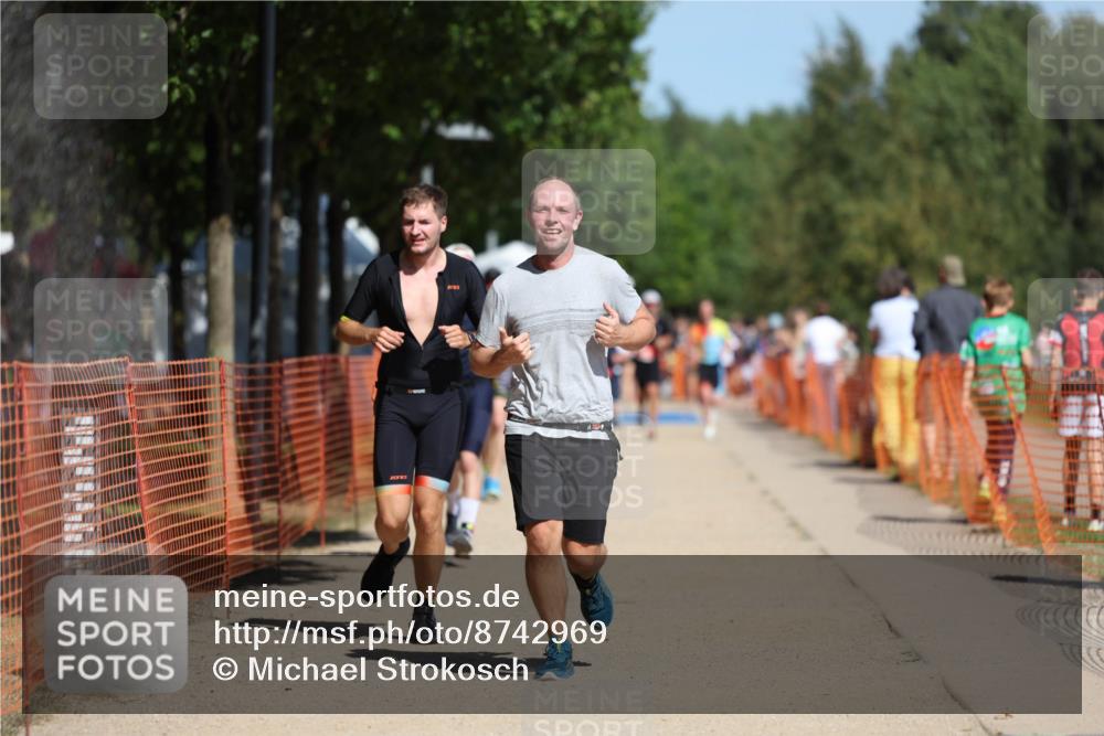 07.09.2025 - 19. Norderstedt Triathlon Michael Strokosch http://msf.ph/oto/8742969 07.09.2025 12:33:15 Laufen 801, 1223, 1241, 1265 meine-sportfotos.de