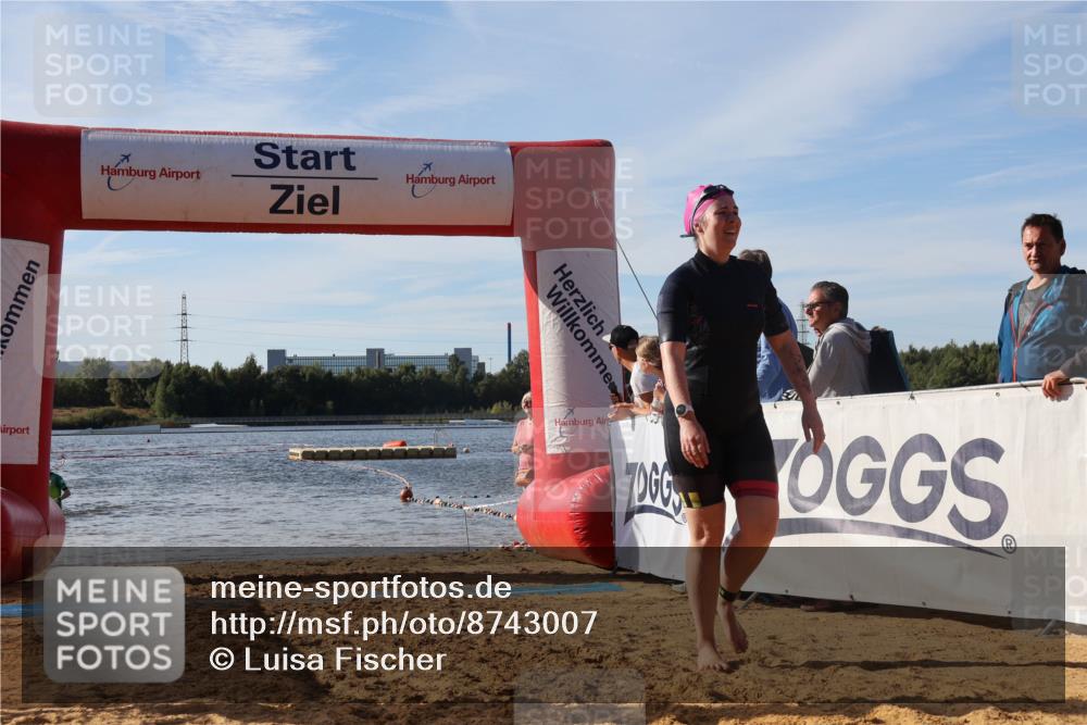 07.09.2025 - 19. Norderstedt Triathlon Luisa Fischer http://msf.ph/oto/8743007 07.09.2025 10:06:54 Schwimmen 1123 meine-sportfotos.de