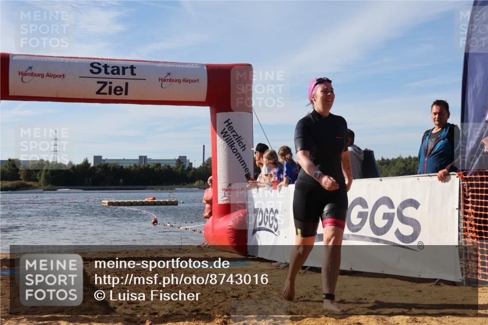 07.09.2025 - 19. Norderstedt Triathlon Luisa Fischer http://msf.ph/oto/8743016 07.09.2025 10:06:54 Schwimmen 1123 meine-sportfotos.de