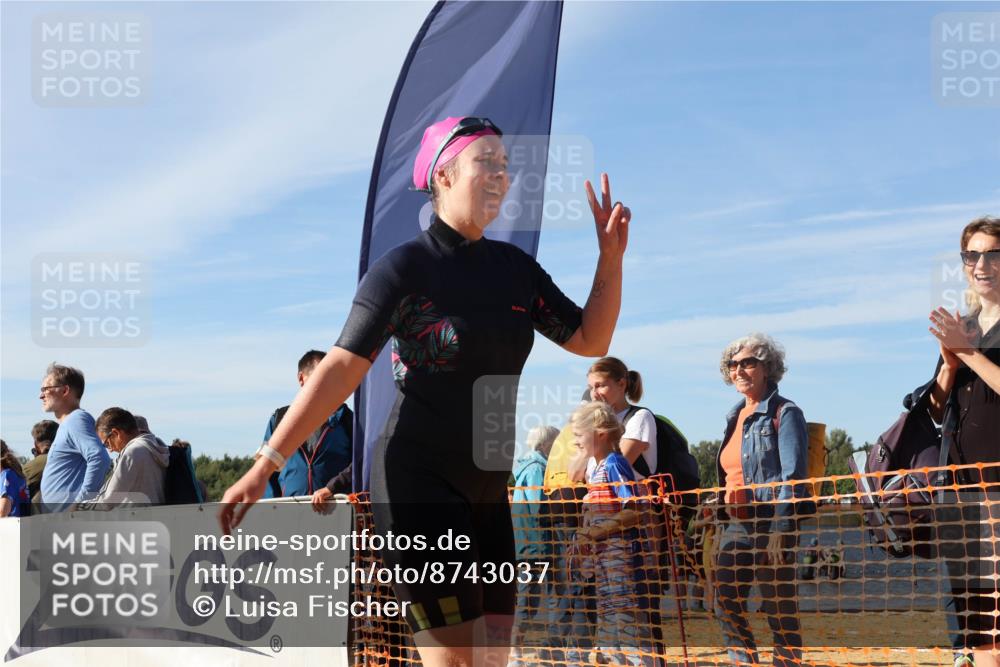 07.09.2025 - 19. Norderstedt Triathlon Luisa Fischer http://msf.ph/oto/8743037 07.09.2025 10:06:56 Schwimmen 1123 meine-sportfotos.de