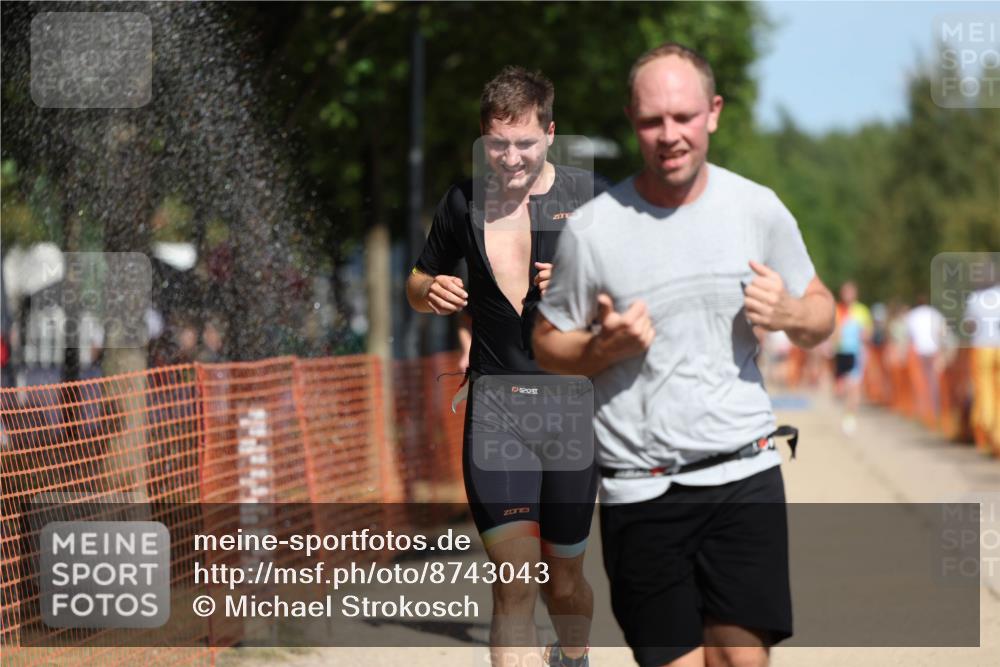07.09.2025 - 19. Norderstedt Triathlon Michael Strokosch http://msf.ph/oto/8743043 07.09.2025 12:33:17 Laufen 782, 801, 1223, 1241, 1265 meine-sportfotos.de