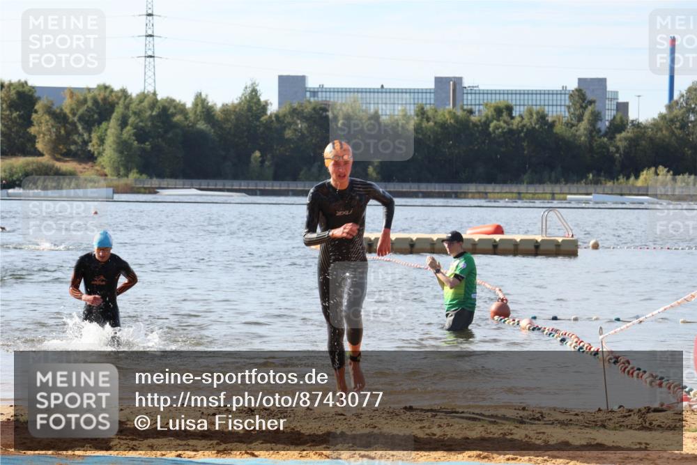 07.09.2025 - 19. Norderstedt Triathlon Luisa Fischer http://msf.ph/oto/8743077 07.09.2025 10:20:47 Schwimmen 646, 654 meine-sportfotos.de