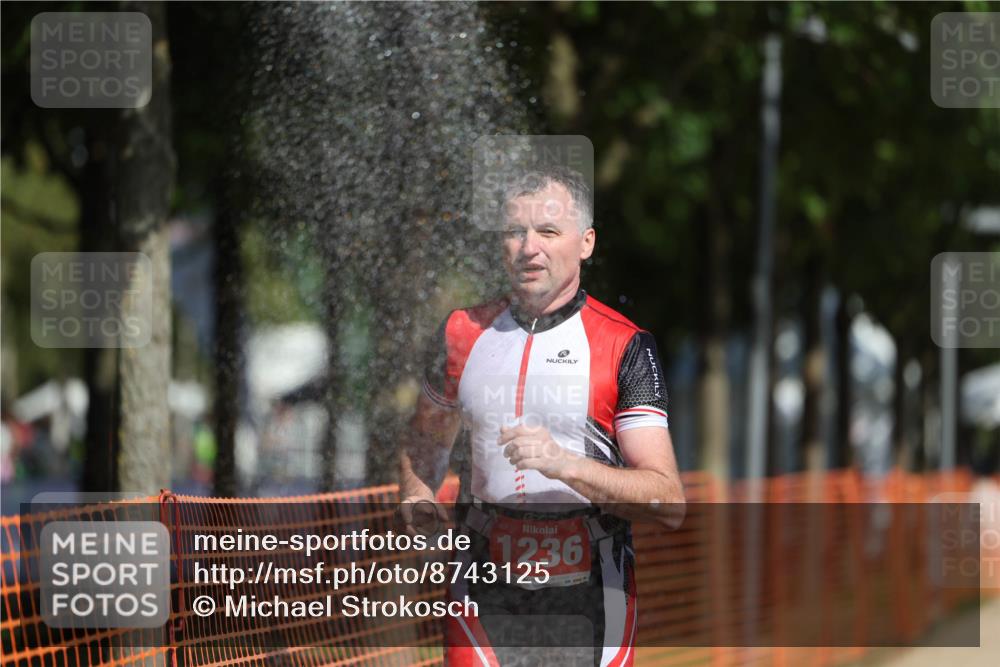 07.09.2025 - 19. Norderstedt Triathlon Michael Strokosch http://msf.ph/oto/8743125 07.09.2025 11:55:57 Laufen 1236 meine-sportfotos.de