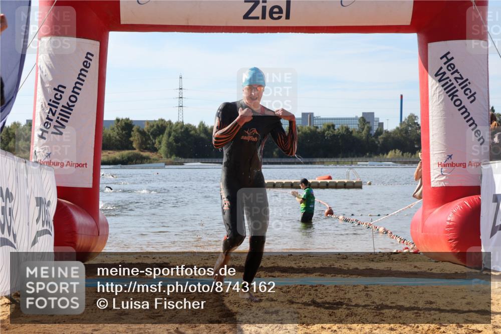07.09.2025 - 19. Norderstedt Triathlon Luisa Fischer http://msf.ph/oto/8743162 07.09.2025 10:20:52 Schwimmen 646, 654 meine-sportfotos.de