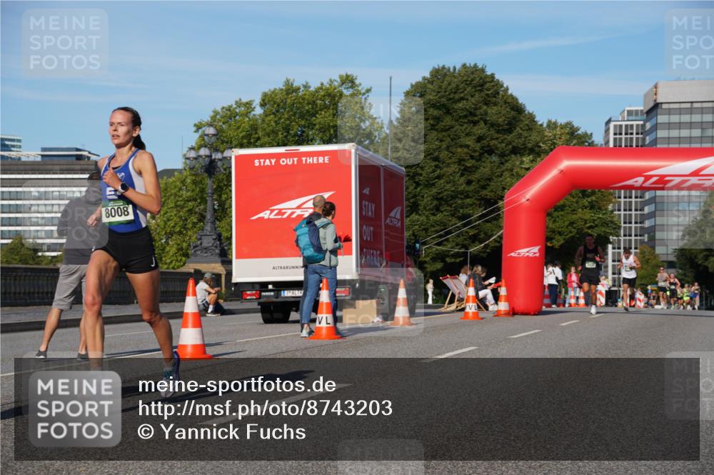 07.09.2025 - BARMER Alsterlauf Yannick Fuchs http://msf.ph/oto/8743203 07.09.2025 09:28:58 Laufen 8008 meine-sportfotos.de